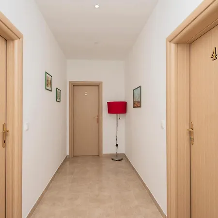 Cozy In With Wifi Lägenhet