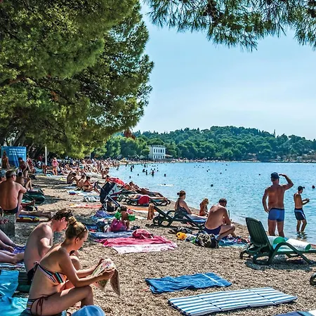 Apartment Stunning In With Wifi Makarska
