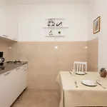 Beautiful In 아파트