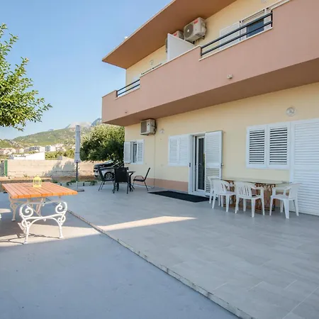 Cozy In With Wifi Apartman Makarska